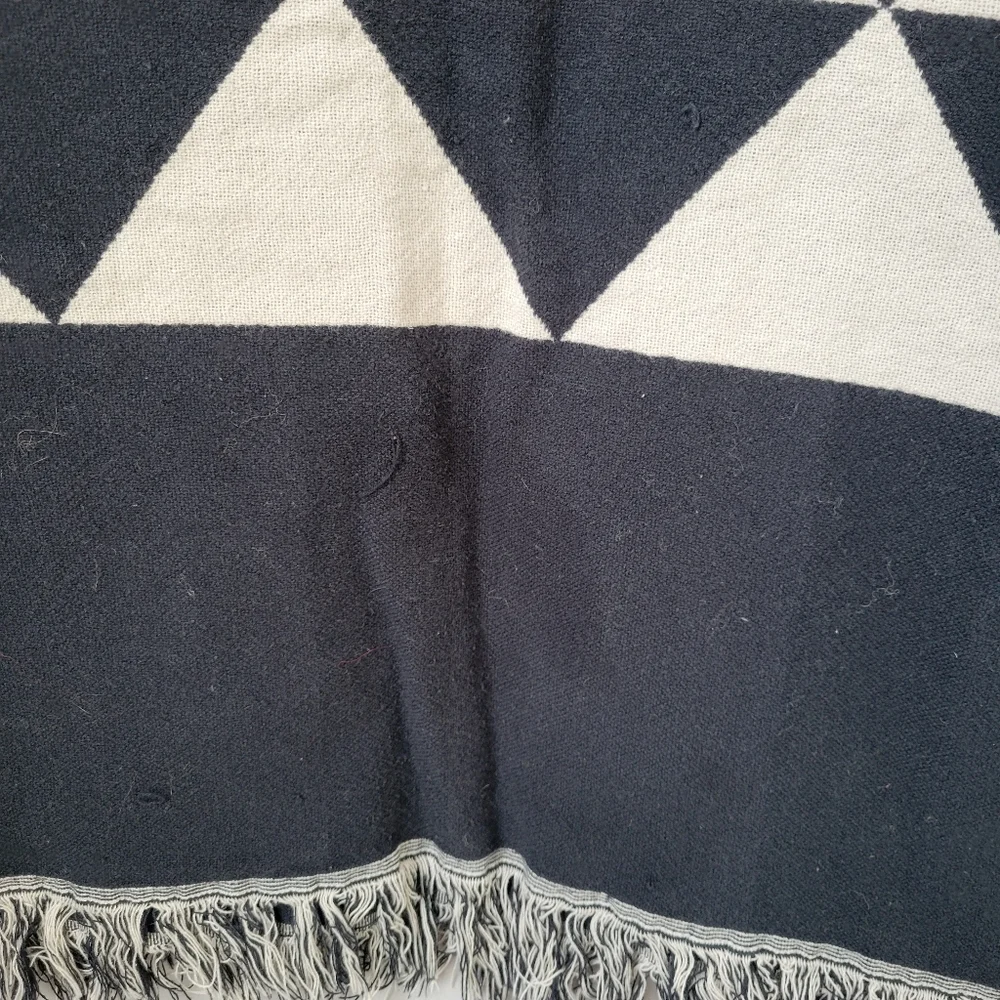 Ikea Johanne Fringe Blanket Throw